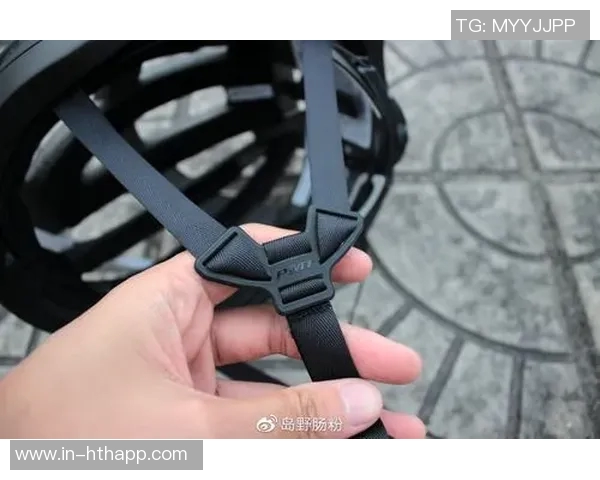 东契奇调侃海斯骑车太危险呼吁大家佩戴头盔安全出行